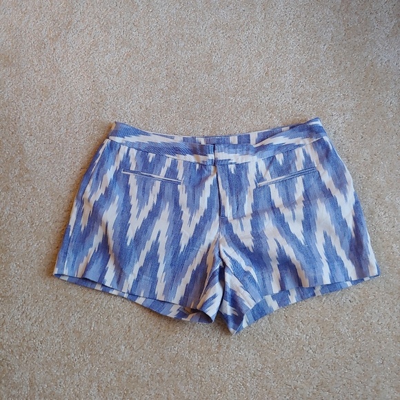 GAP blue and white linen shorts - Picture 1 of 3